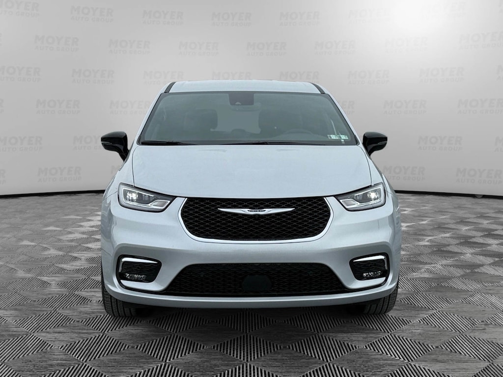 New 2026 Chrysler Pacifica SELECT AWD Passenger Van