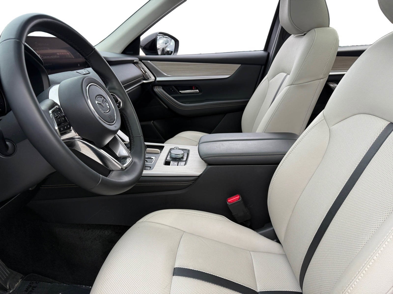2025 Mazda CX-70 Premium Package - Photo 9