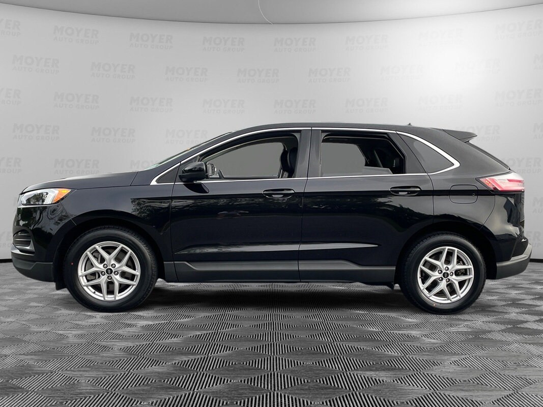 2024 Ford Edge SEL photo 2