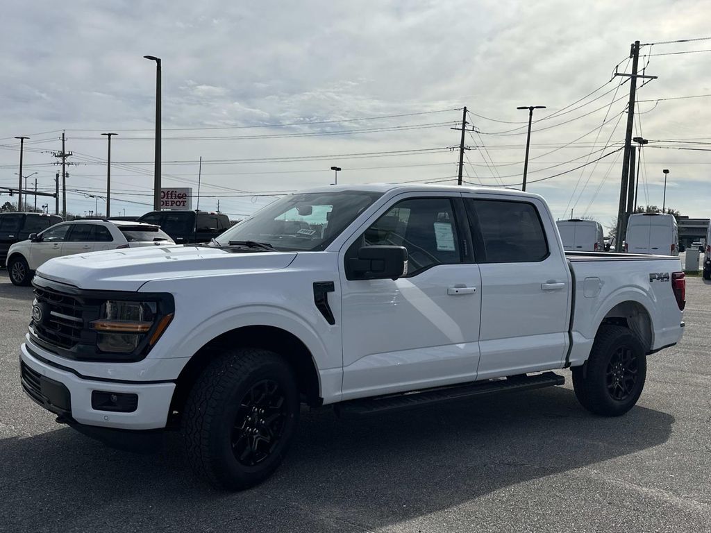 2026 Ford F-150 XLT - Photo 8