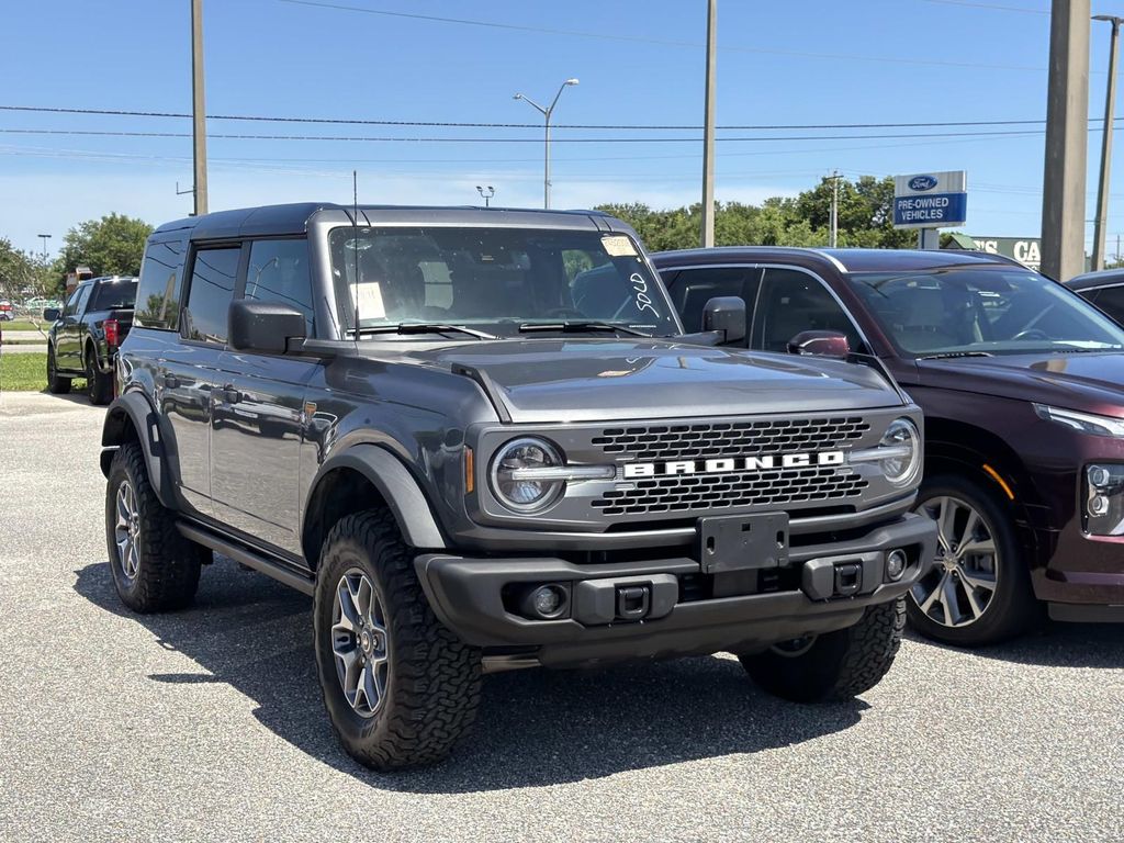 2025 Ford Bronco SUV 