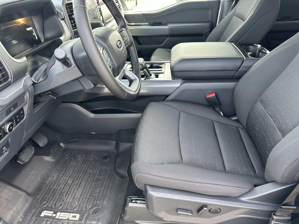 2026 Ford F-150 XLT - Photo 12