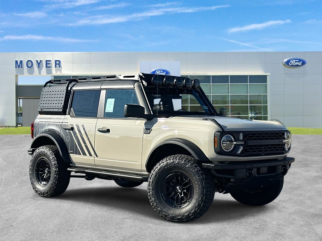 2025 Ford Bronco SUV 