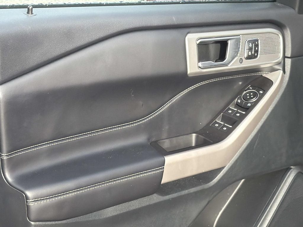 2023 Ford Explorer Limited - Photo 11