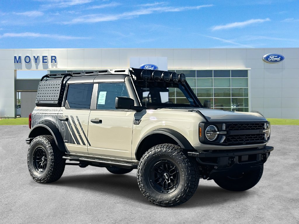 2025 Ford Bronco SUV 