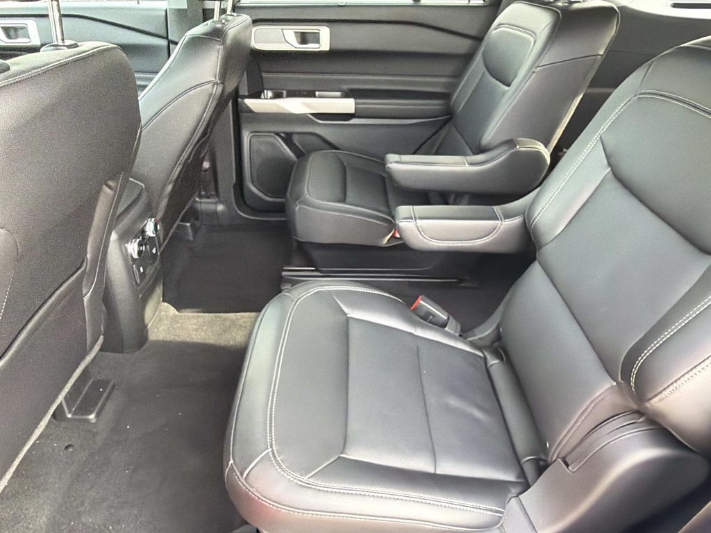 2023 Ford Explorer Limited - Photo 14