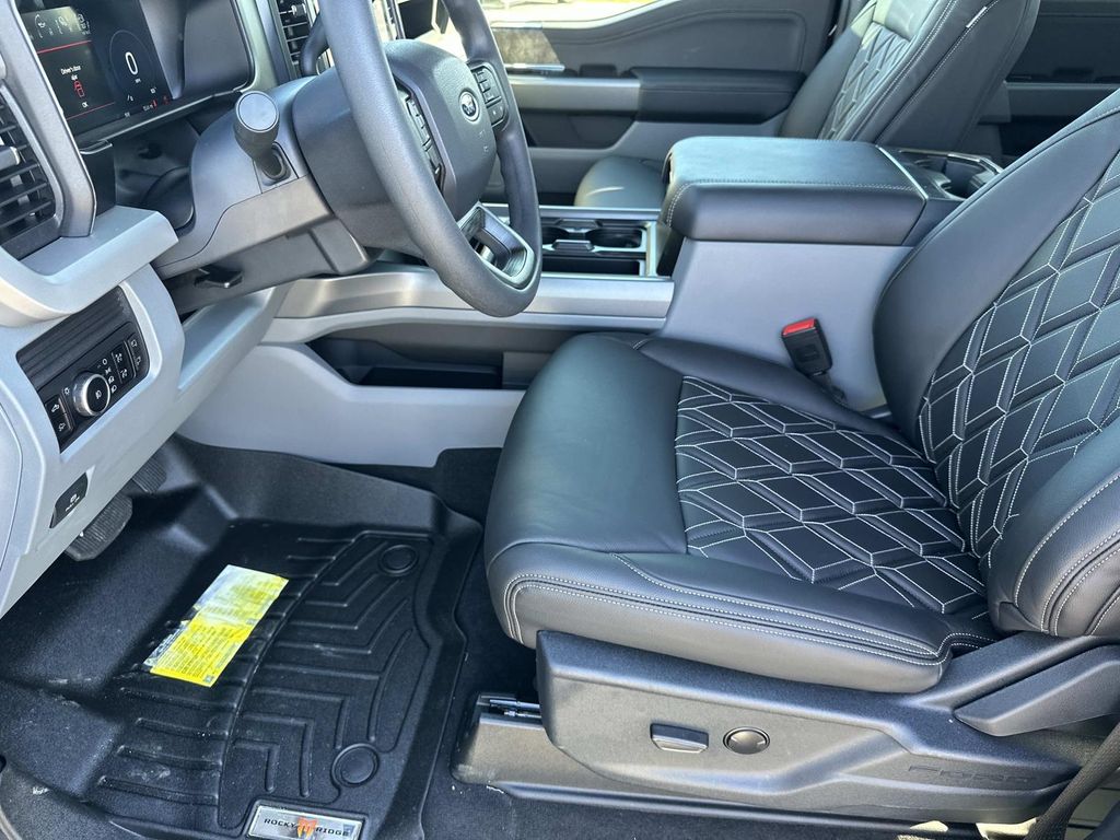 2026 Ford F-250 Super Duty XLT - Photo 11