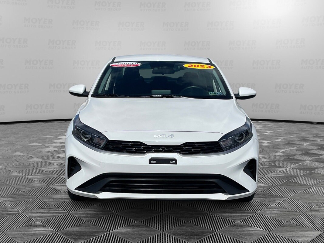 2023 Kia Forte LXS photo 3