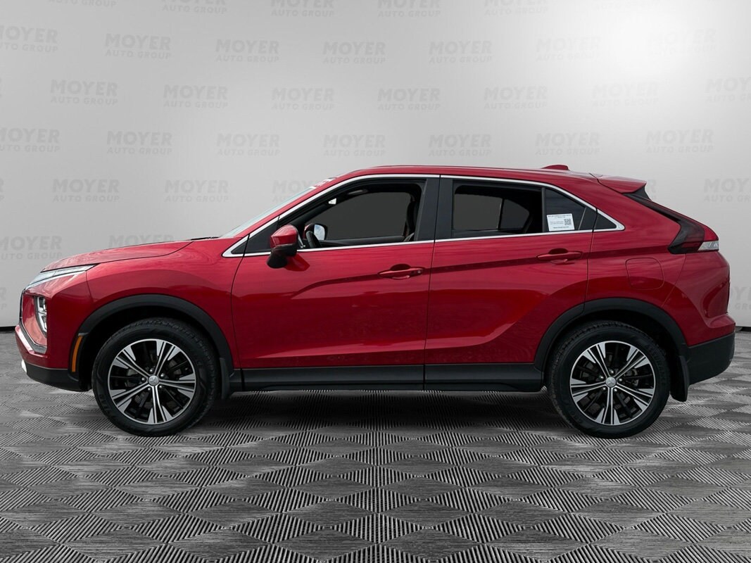 2022 Mitsubishi Eclipse Cross photo 2