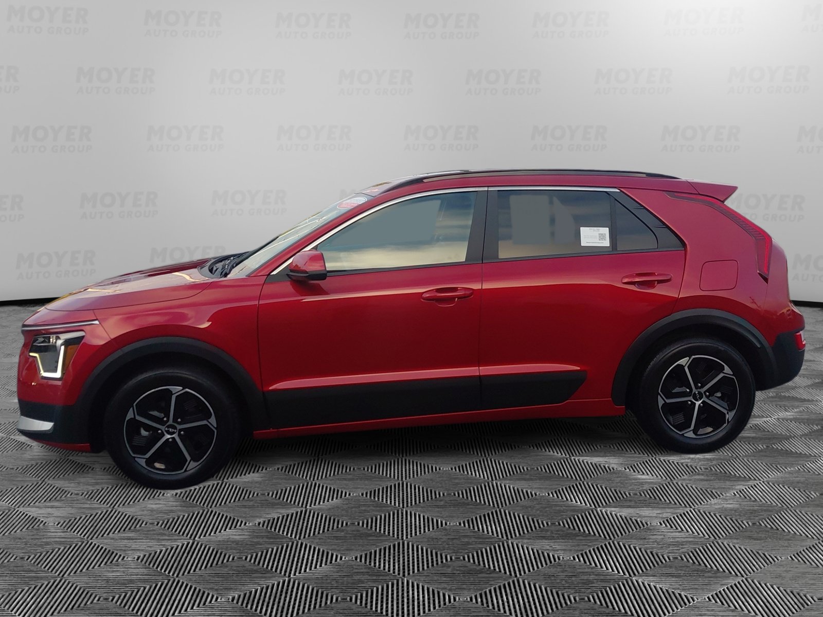 Certified 2025 Kia Niro LX SUV