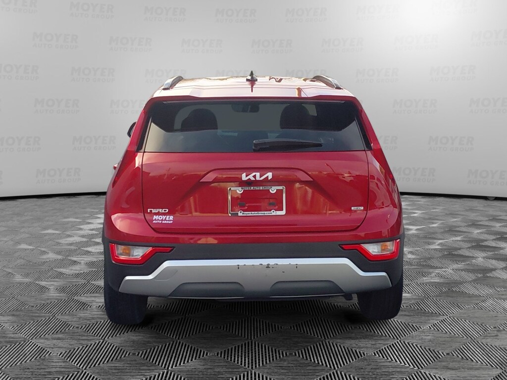 Certified 2025 Kia Niro LX SUV