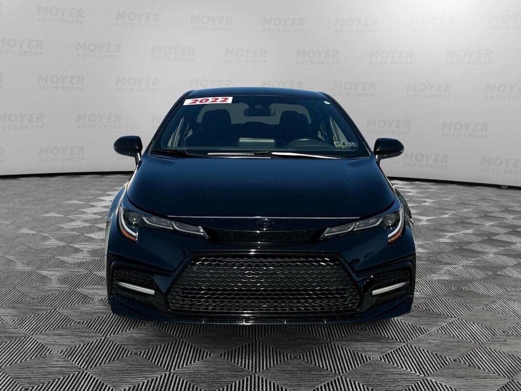 2022 Toyota Corolla SE photo 3