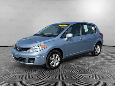 2012 Nissan Versa 1.8 S Hatchback
