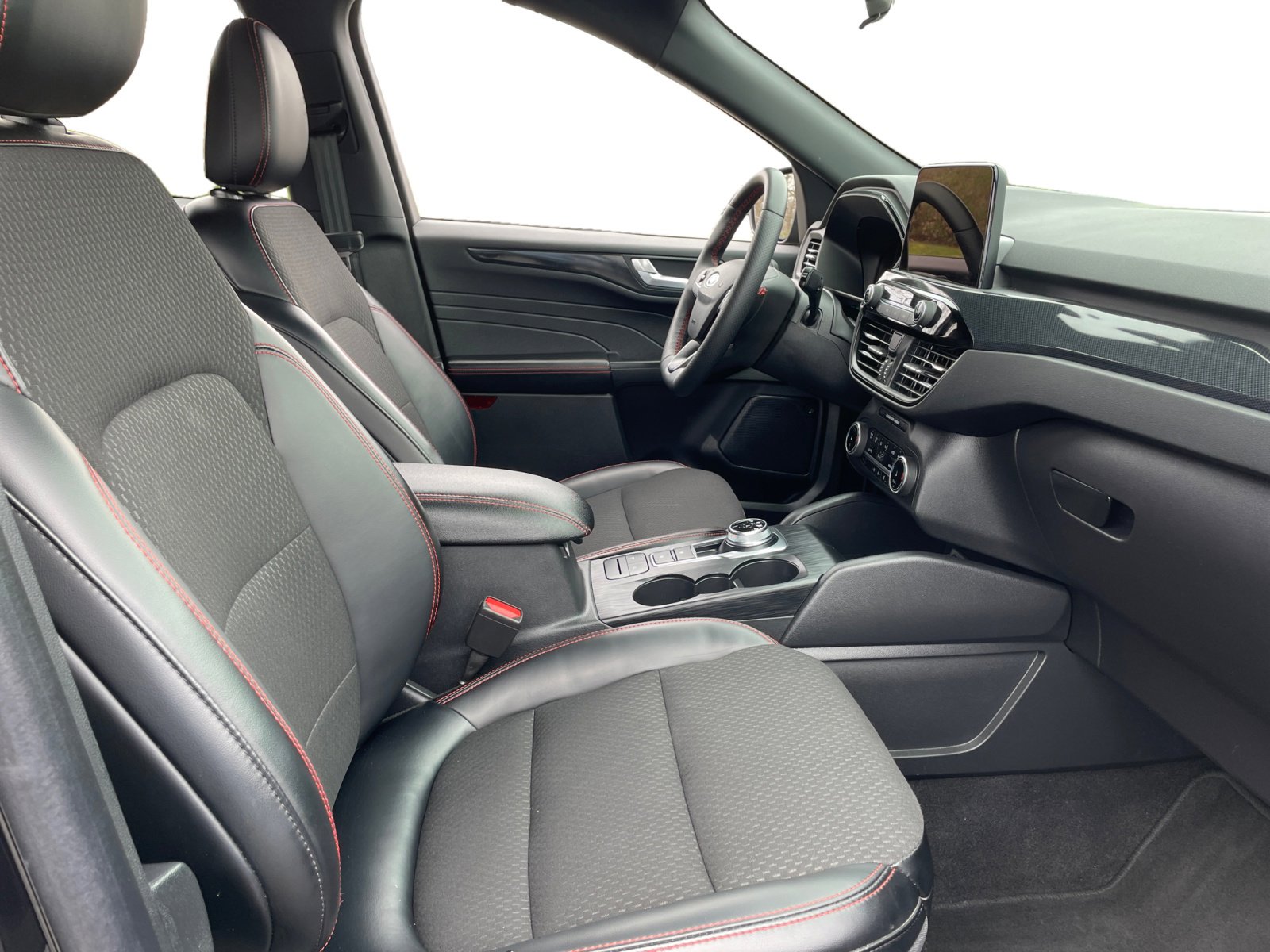 2024 Ford Escape ST-Line - Photo 13
