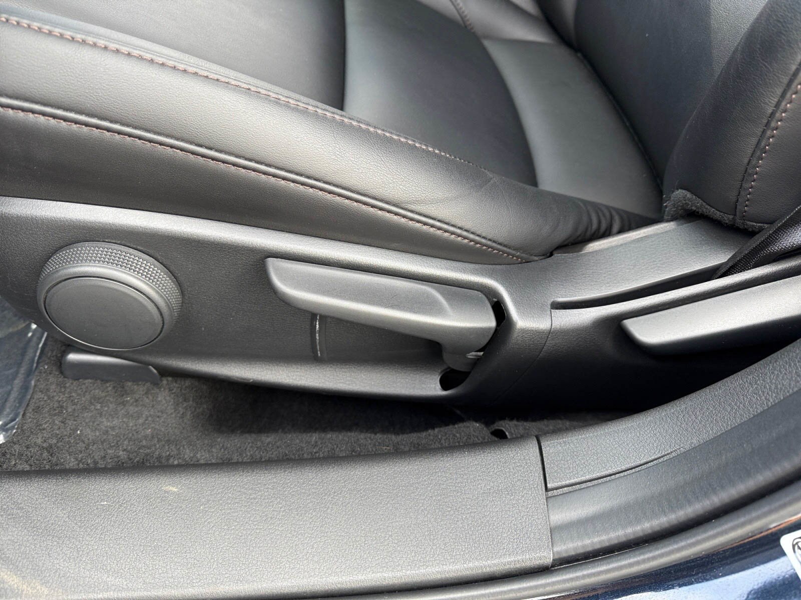 2025 Mazda Mazda3 Select Sport - Photo 10