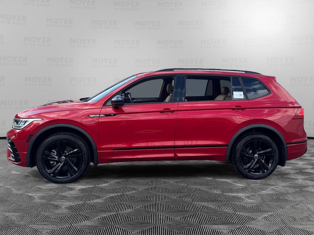 Used 2024 Volkswagen Tiguan SE R-Line Black 2.0T SE R-Line Black 4MOTION