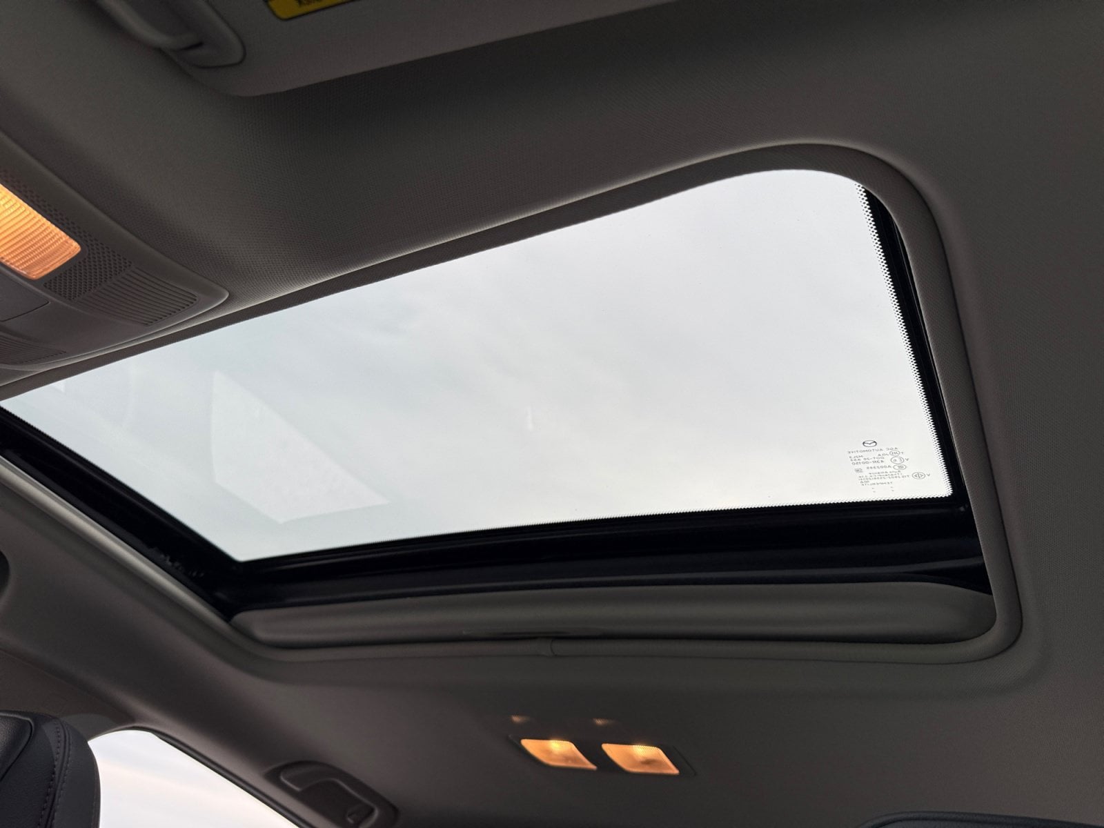 2025 Mazda CX-5 S Carbon Edition - Photo 17