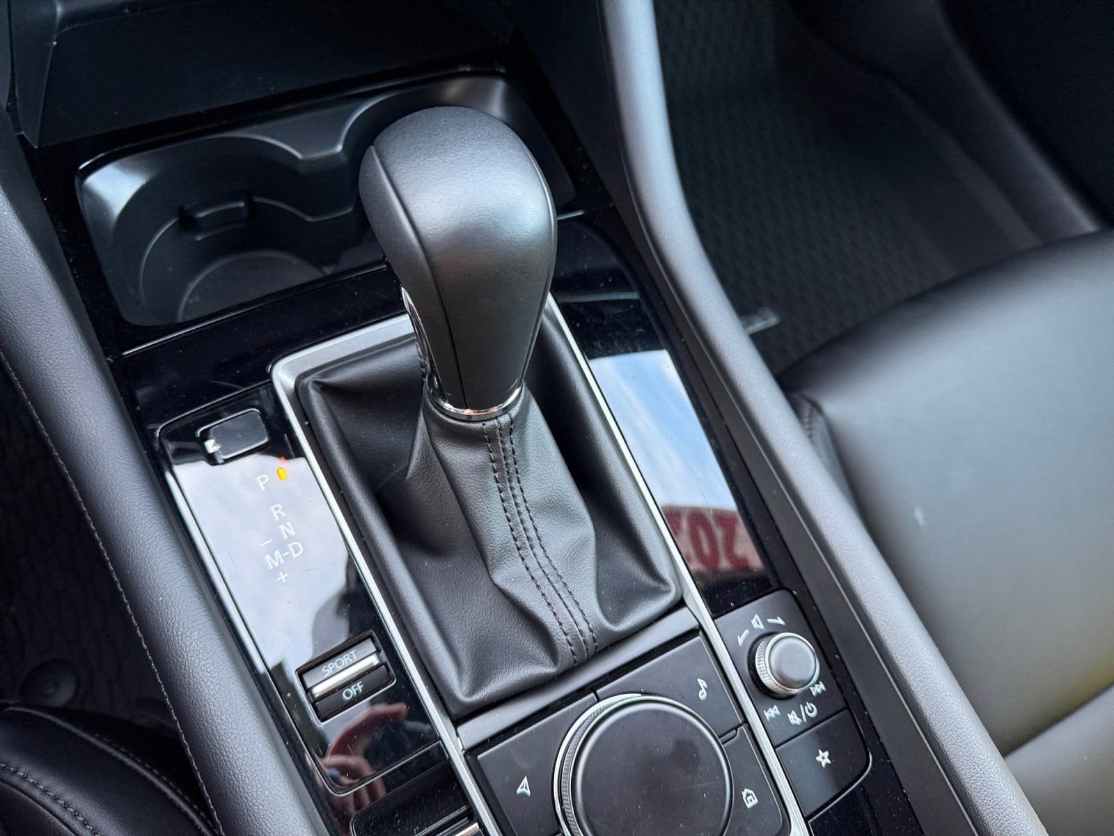 2025 Mazda Mazda3 Select Sport - Photo 14