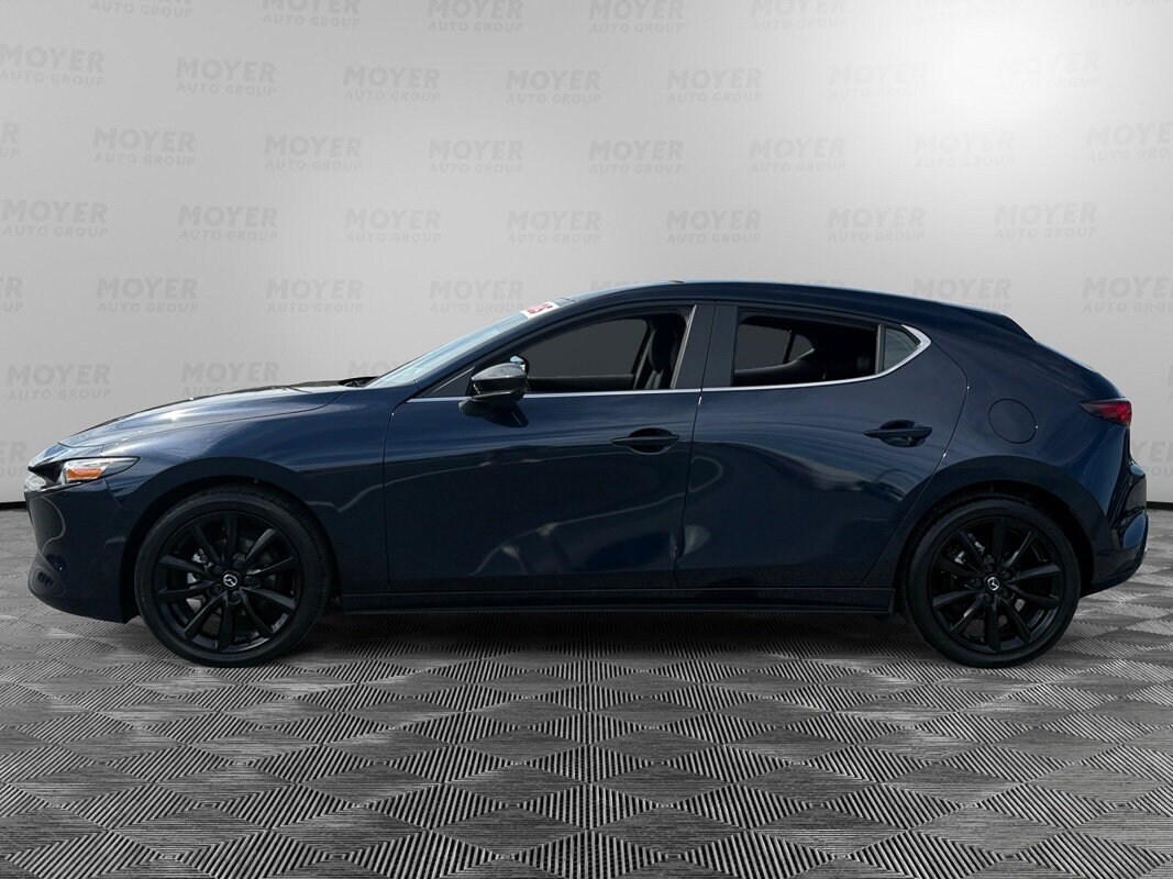 2025 Mazda Mazda3 Hatchback 2.5 Select Sport photo 2