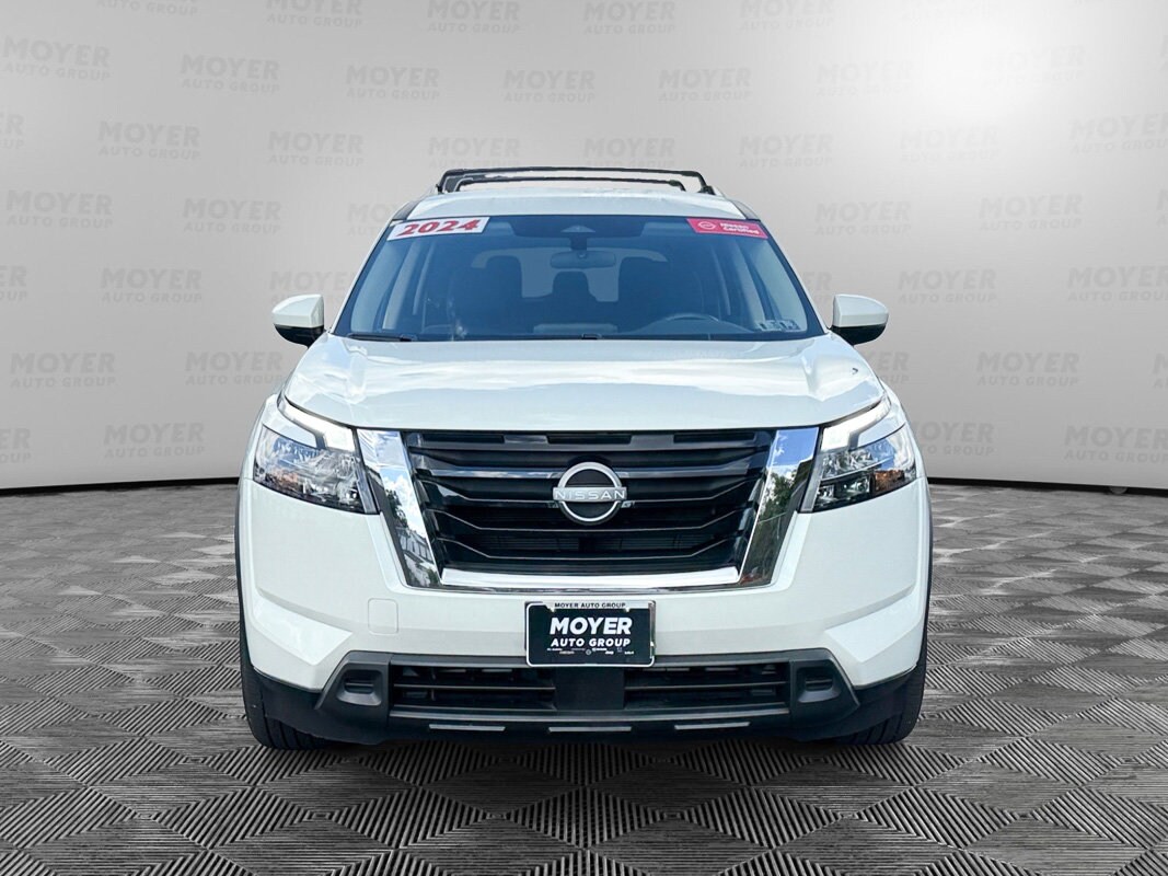 2024 Nissan Pathfinder SV photo 3