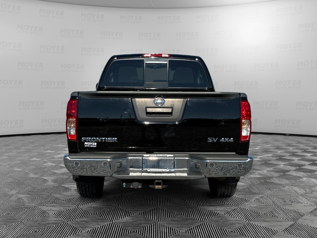 Used 2015 Nissan Frontier SV Truck Crew Cab