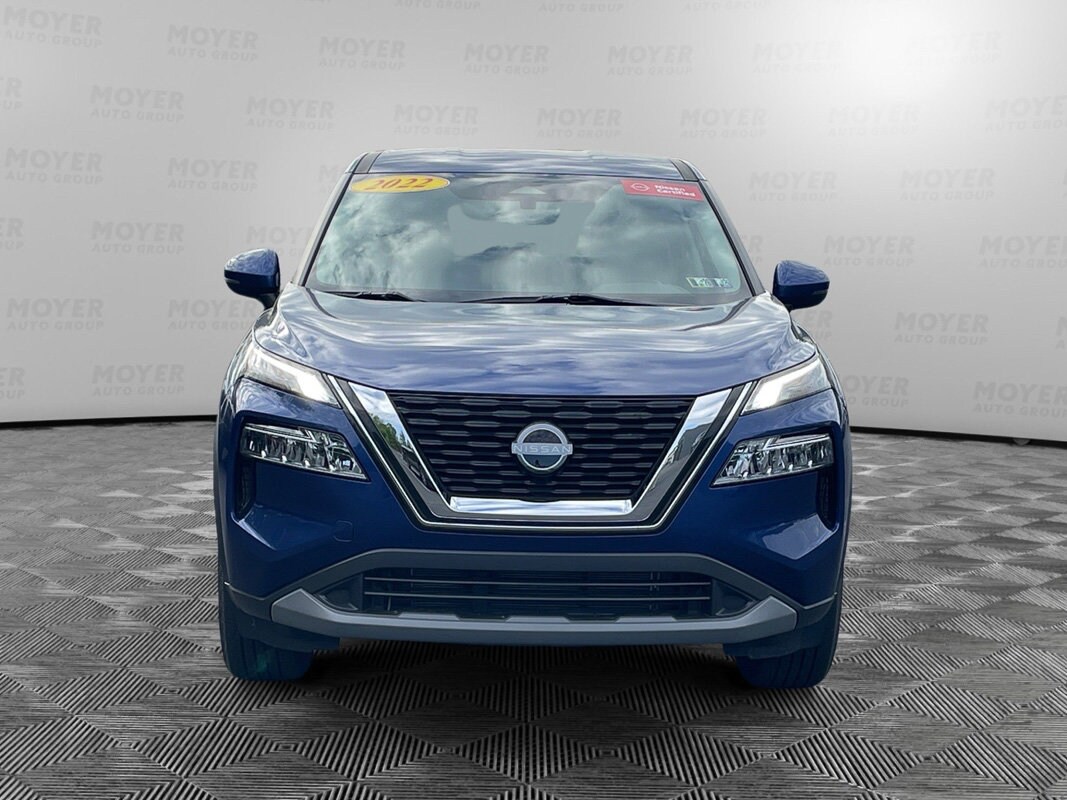 2022 Nissan Rogue SV photo 3