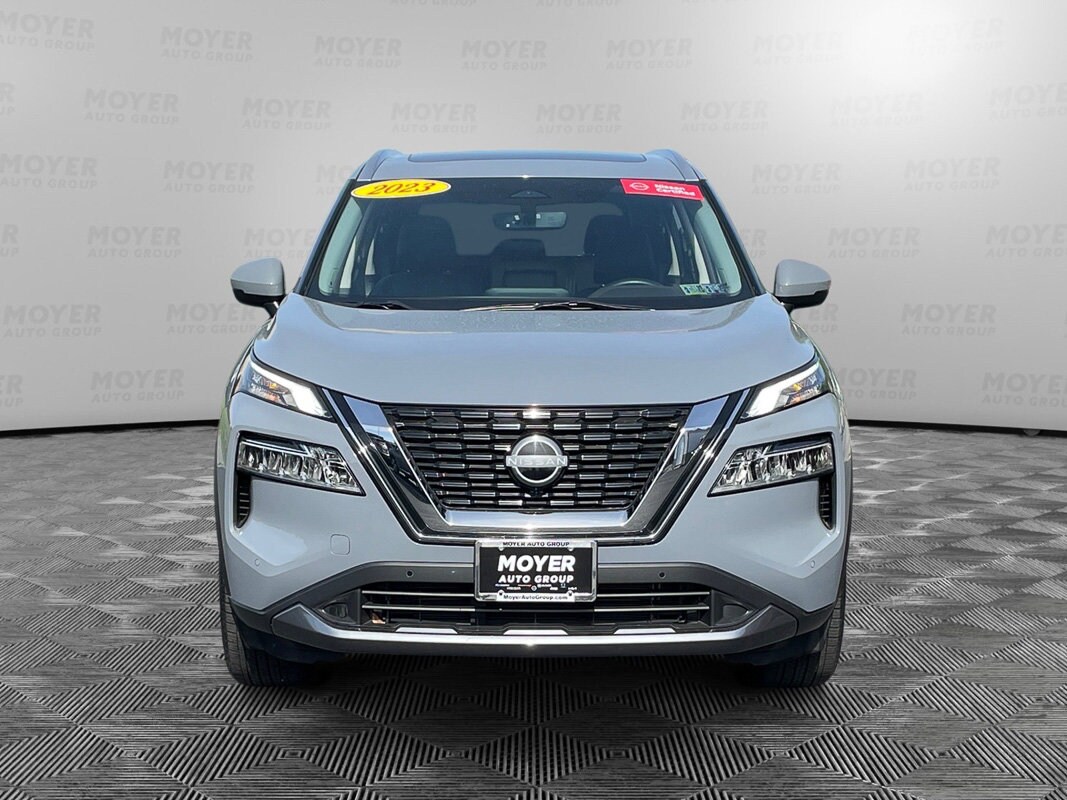 2023 Nissan Rogue SL photo 3