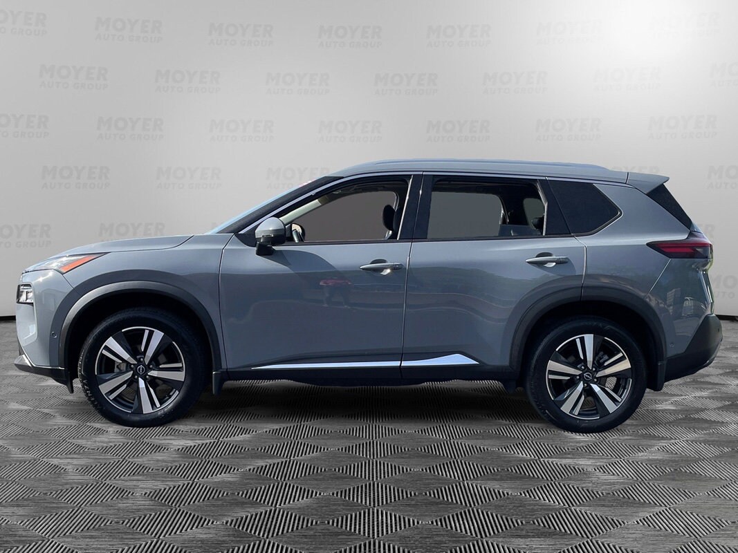 2023 Nissan Rogue SL photo 2