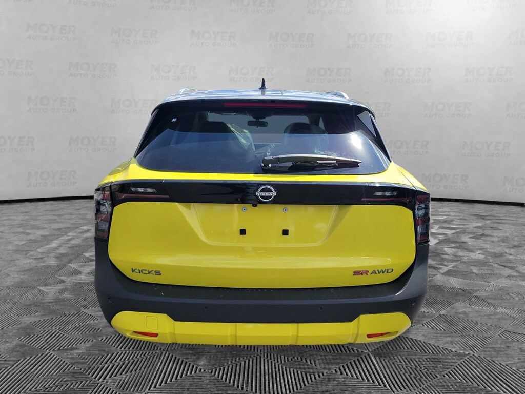 New 2026 Nissan Kicks SR SUV