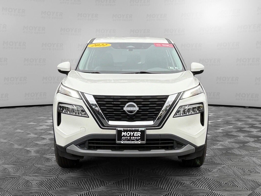 2022 Nissan Rogue SV photo 3