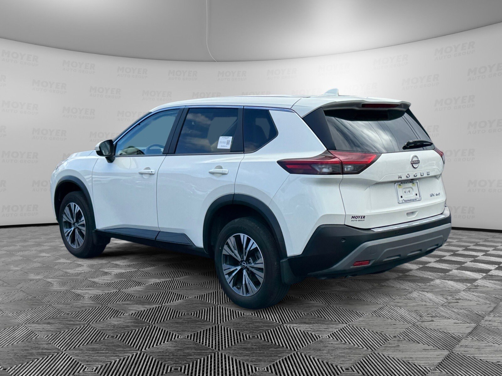 2023 Nissan Rogue SV photo 3