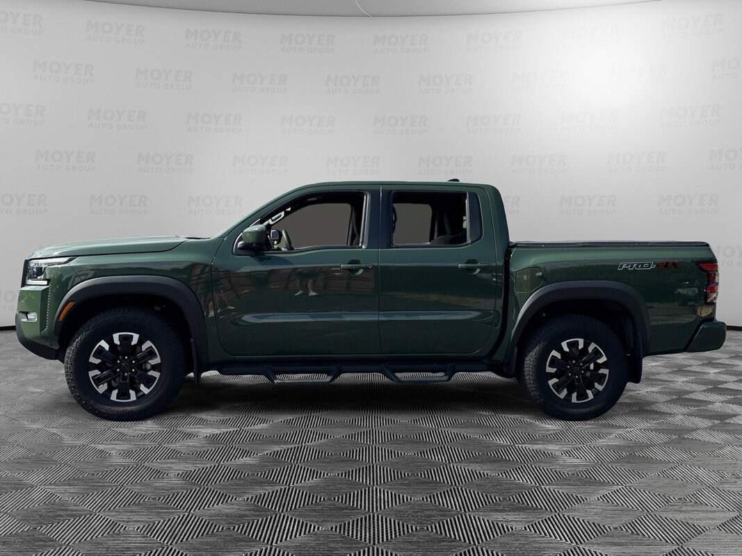 2024 Nissan Frontier PRO-4X Crew Cab photo 2