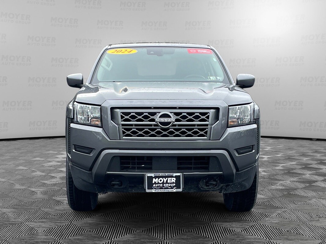 2023 Nissan Frontier SV photo 3