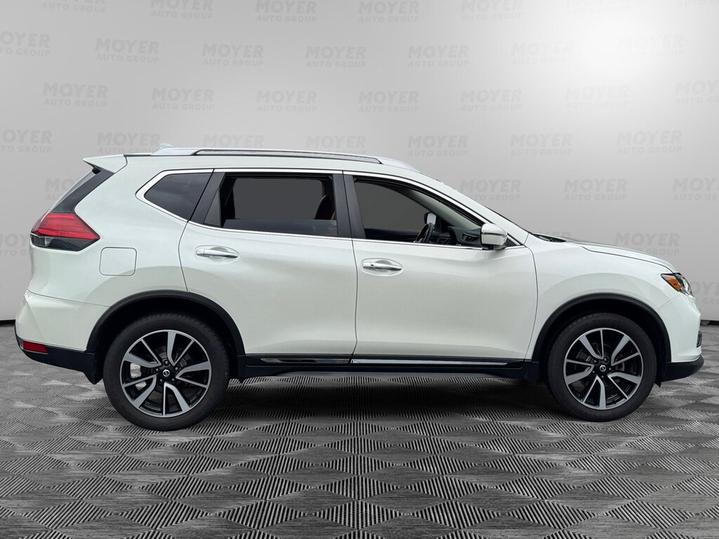 Used 2017 Nissan Rogue SL SUV