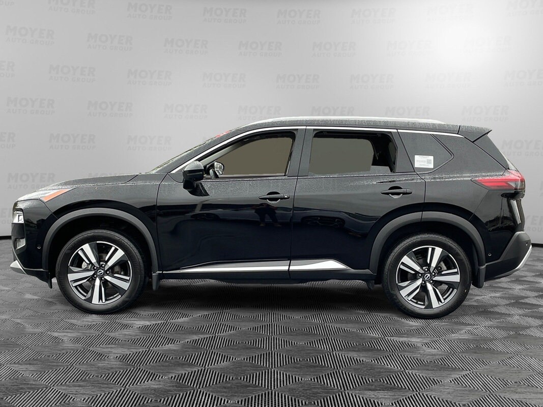 2022 Nissan Rogue Platinum photo 2