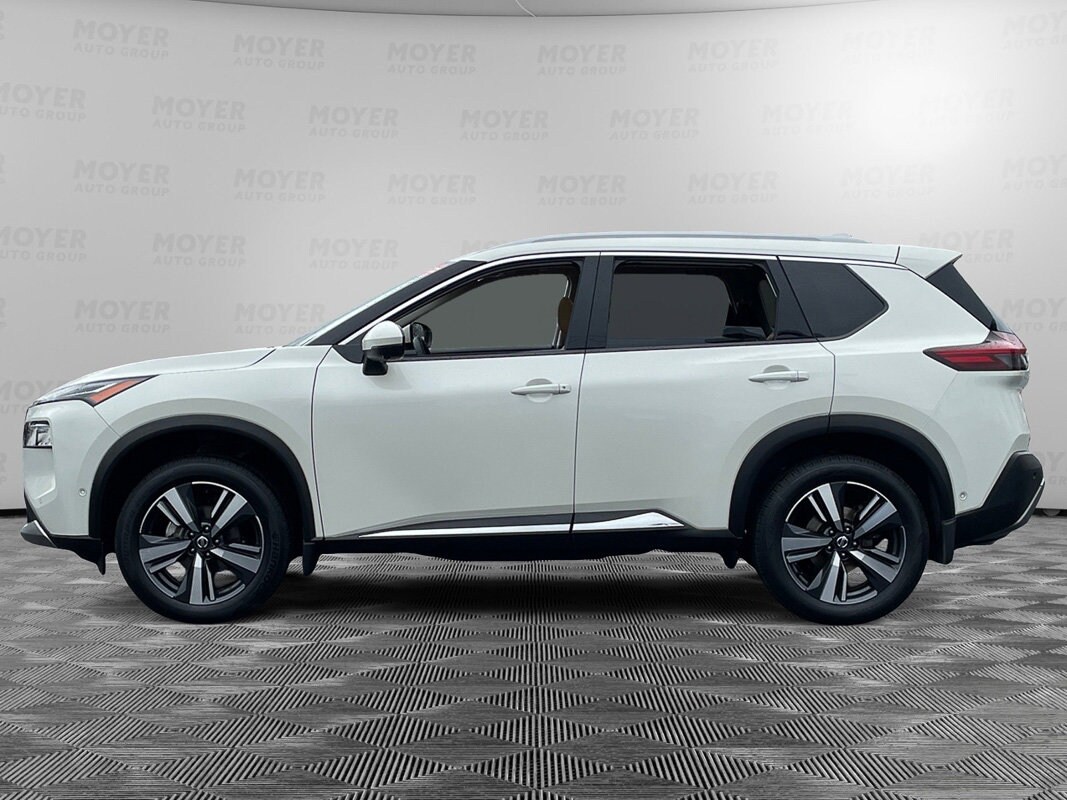 2021 Nissan Rogue Platinum photo 2