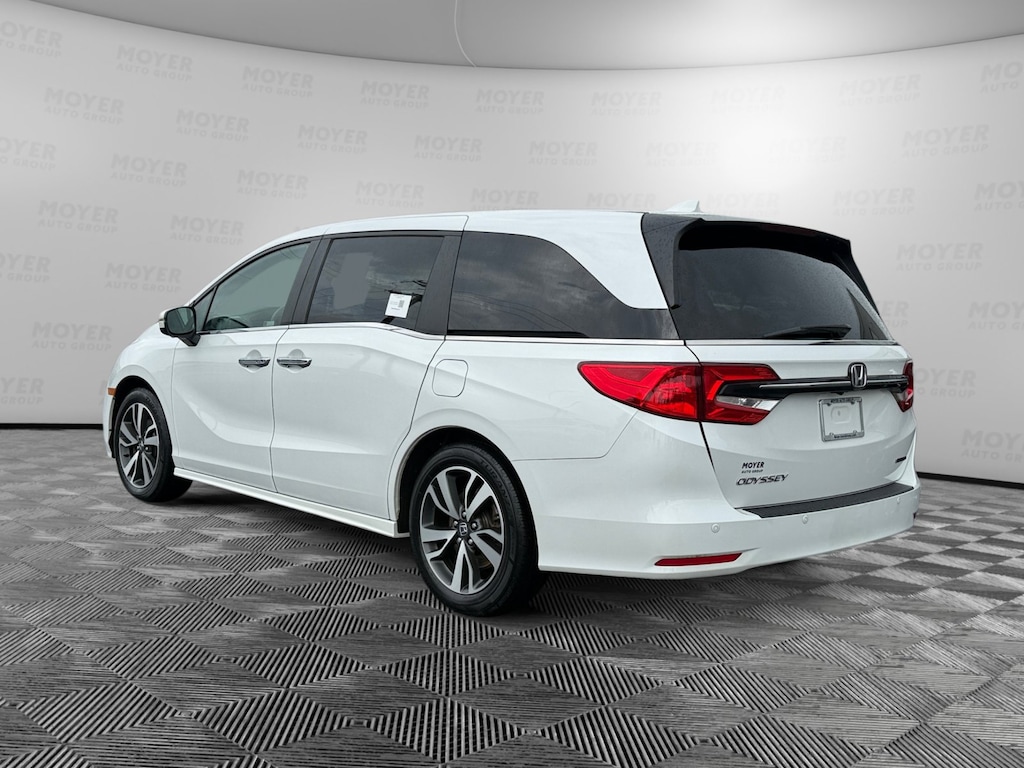 Used 2023 Honda Odyssey Touring Van