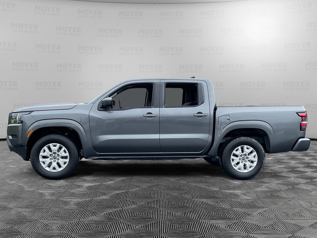 2023 Nissan Frontier SV photo 2