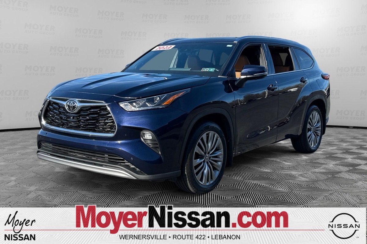 2023 Toyota Highlander Platinum's photo