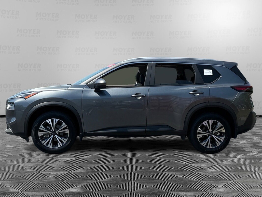 2023 Nissan Rogue SV photo 2