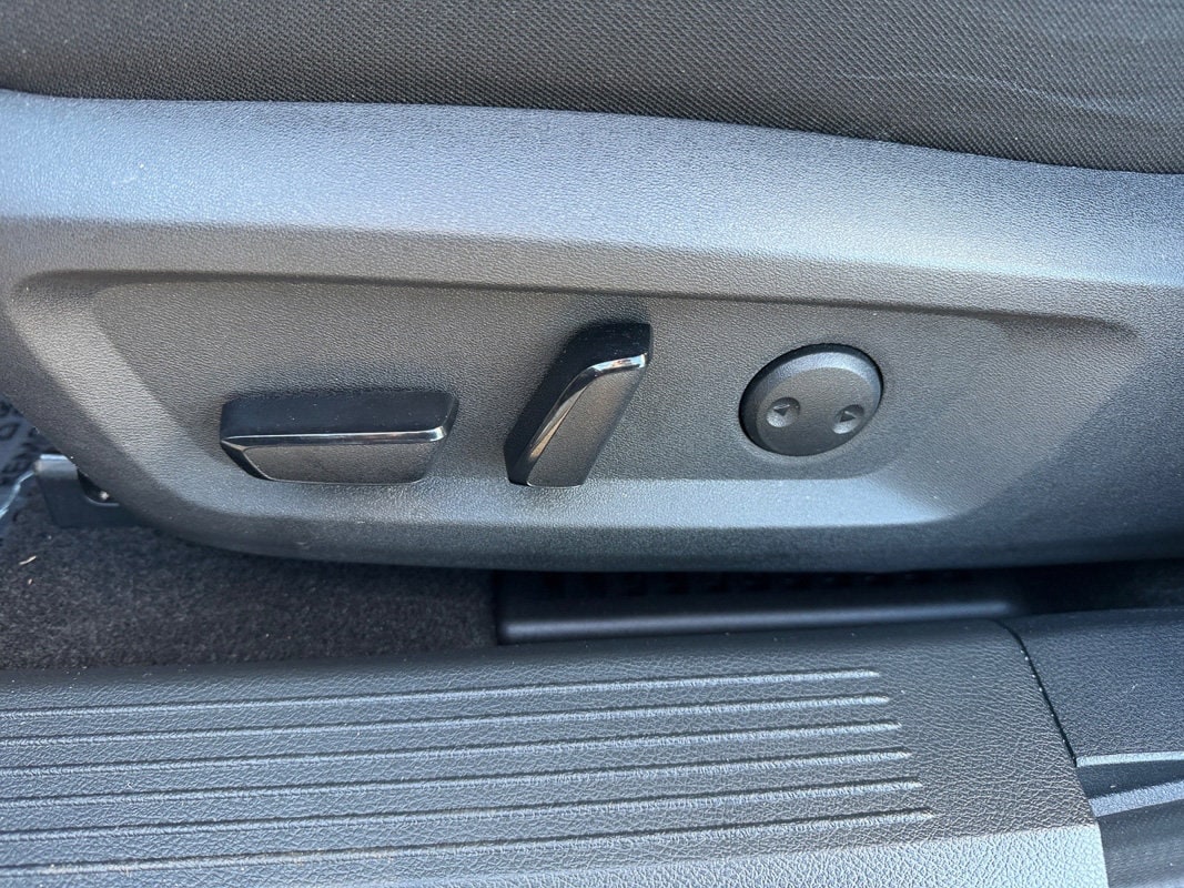 2023 Nissan Rogue SV - Photo 10