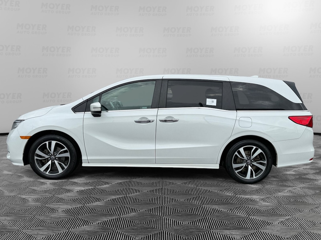 Used 2023 Honda Odyssey Touring Van
