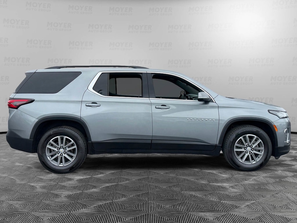 Used 2023 Chevrolet Traverse LT Cloth w/1LT SUV