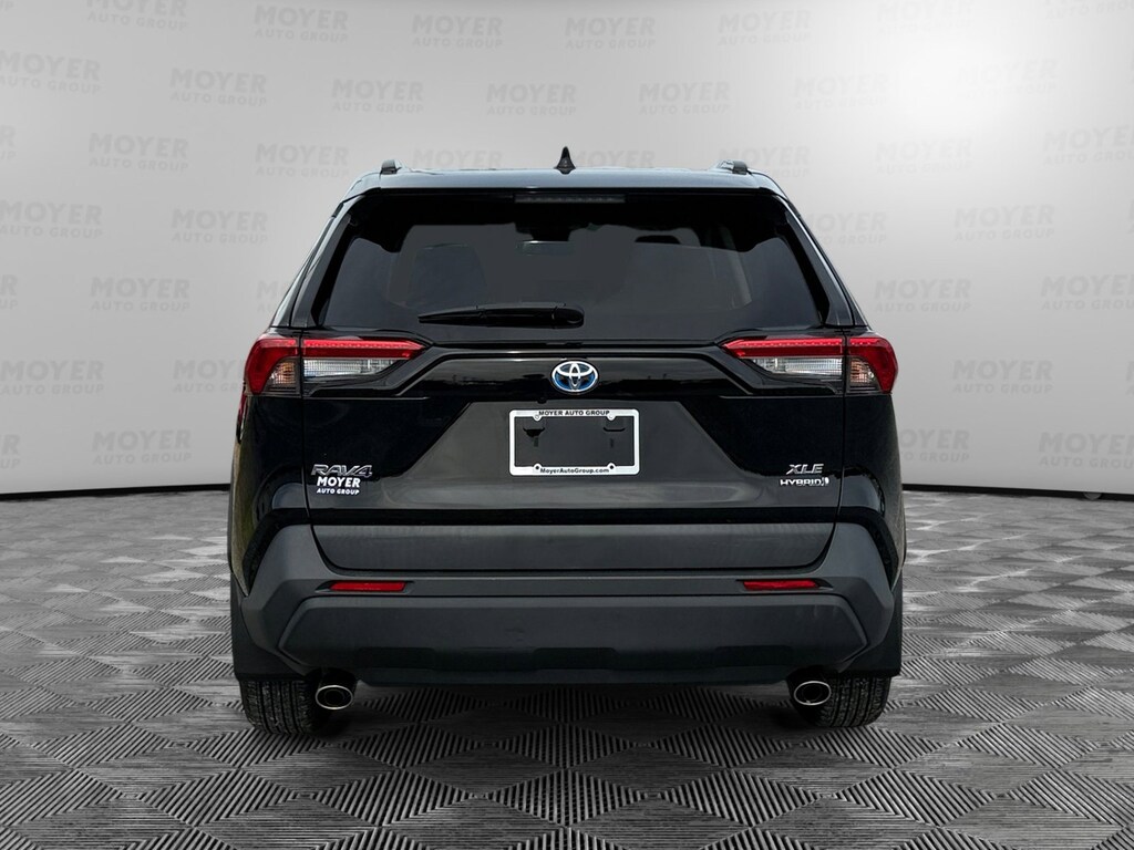Used 2021 Toyota RAV4 Hybrid XLE SUV