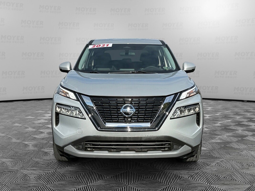 2021 Nissan Rogue SV photo 3