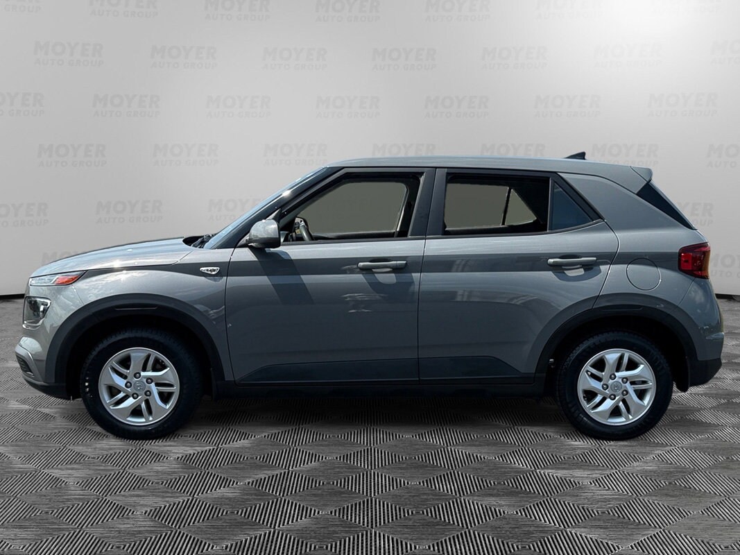 2022 Hyundai Venue SE photo 4