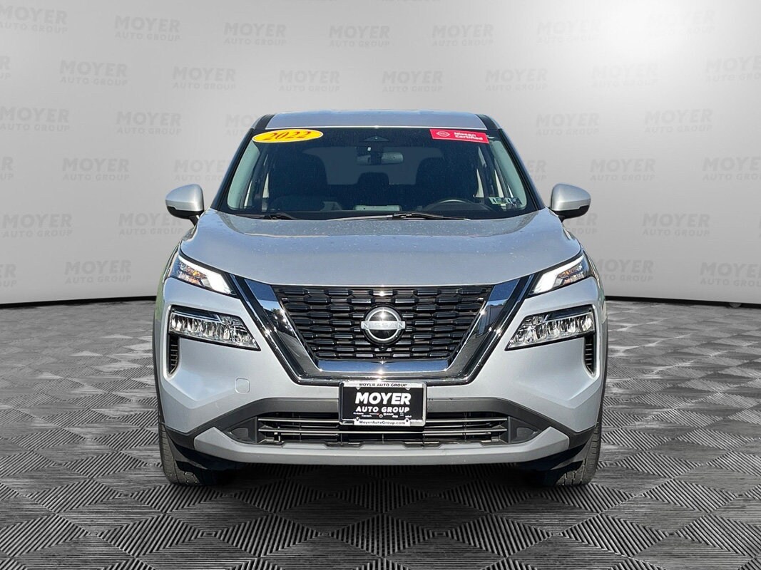 2022 Nissan Rogue SV photo 3