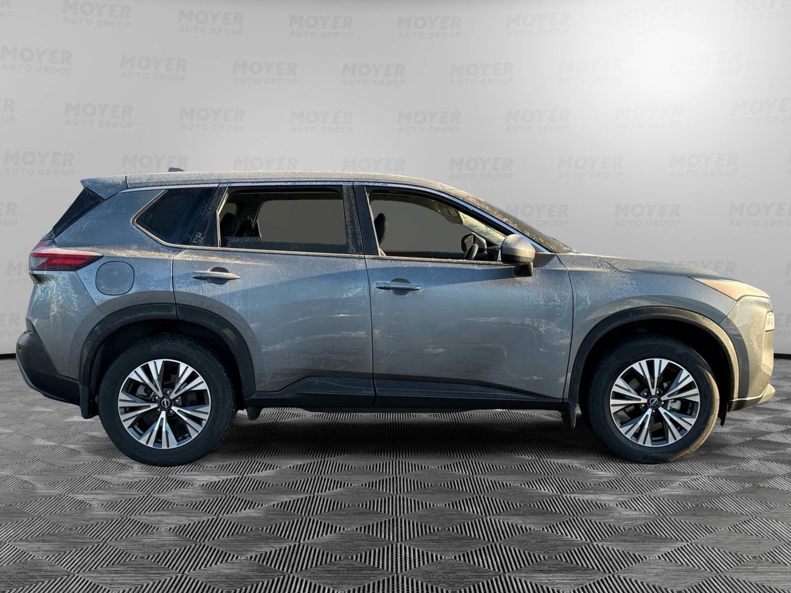 2023 Nissan Rogue SV - Photo 4