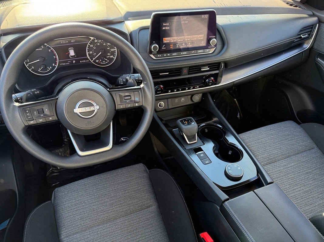 2023 Nissan Rogue SV - Photo 11