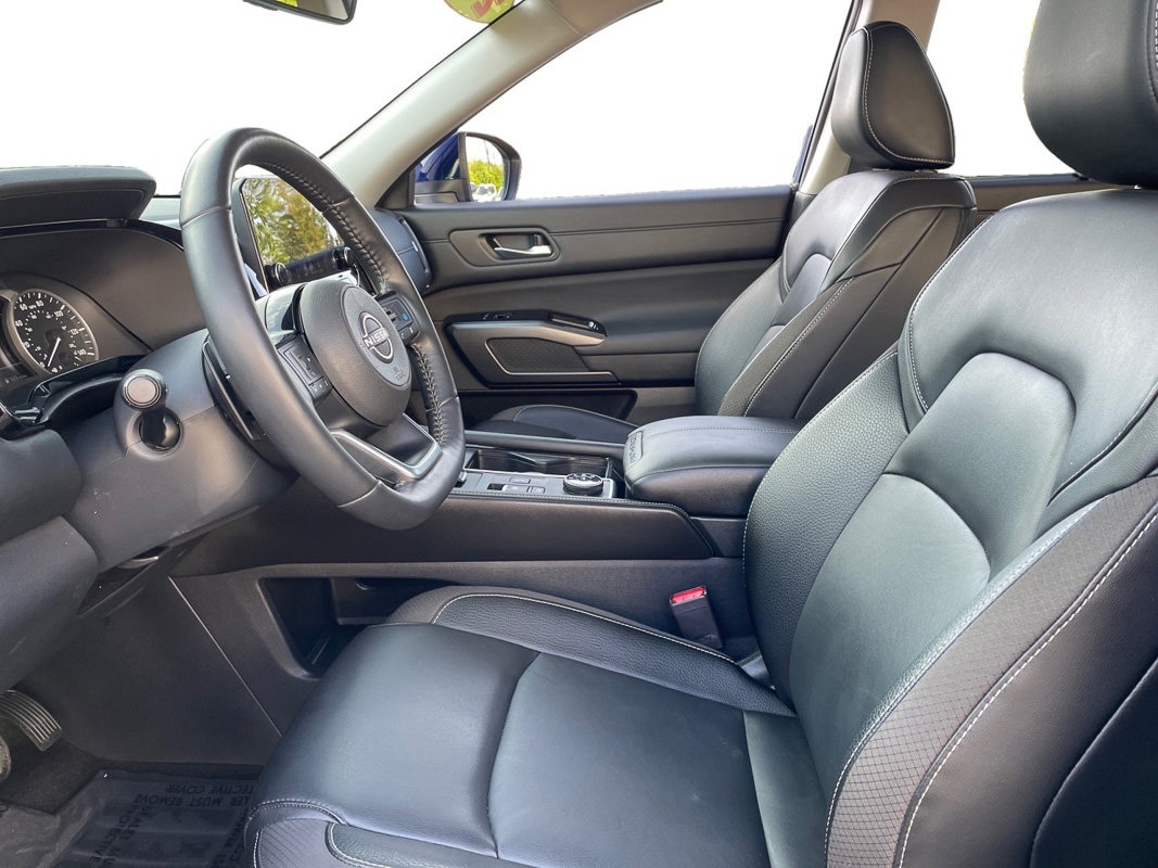 2024 Nissan Pathfinder SL - Photo 11